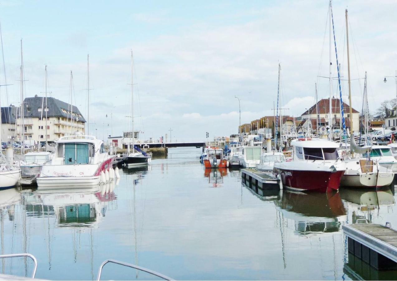 Cap Horn Ensoleille Face Port Apartment Courseulles-sur-Mer Bagian luar foto